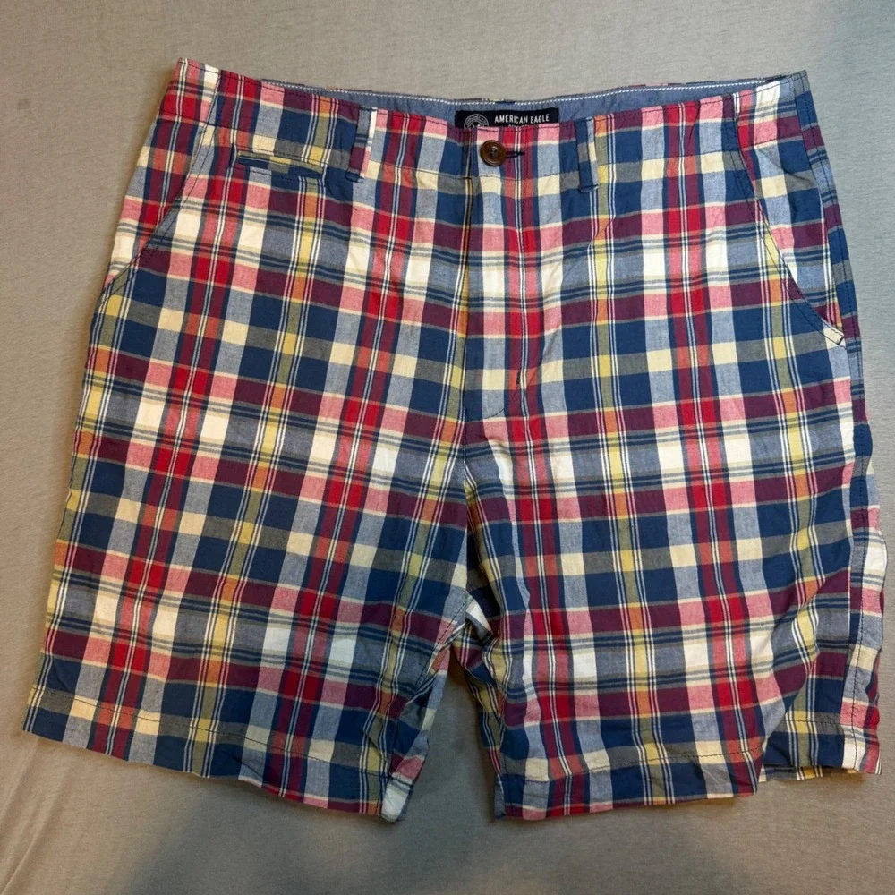 American Eagle Classic Plaid Shorts Mens 36 Red Blue Yellow Cotton Flat Front